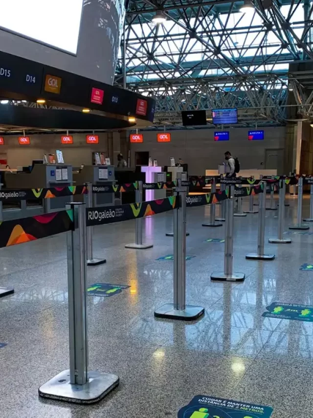 How to get from Galeão Airport to Downtown Rio