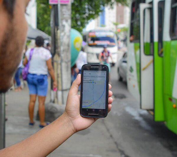 Como acompanhar ônibus em tempo real: opções aplicativos que realmente funcionam