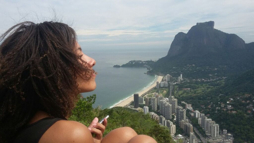 Como subir o Morro Dois Irmãos