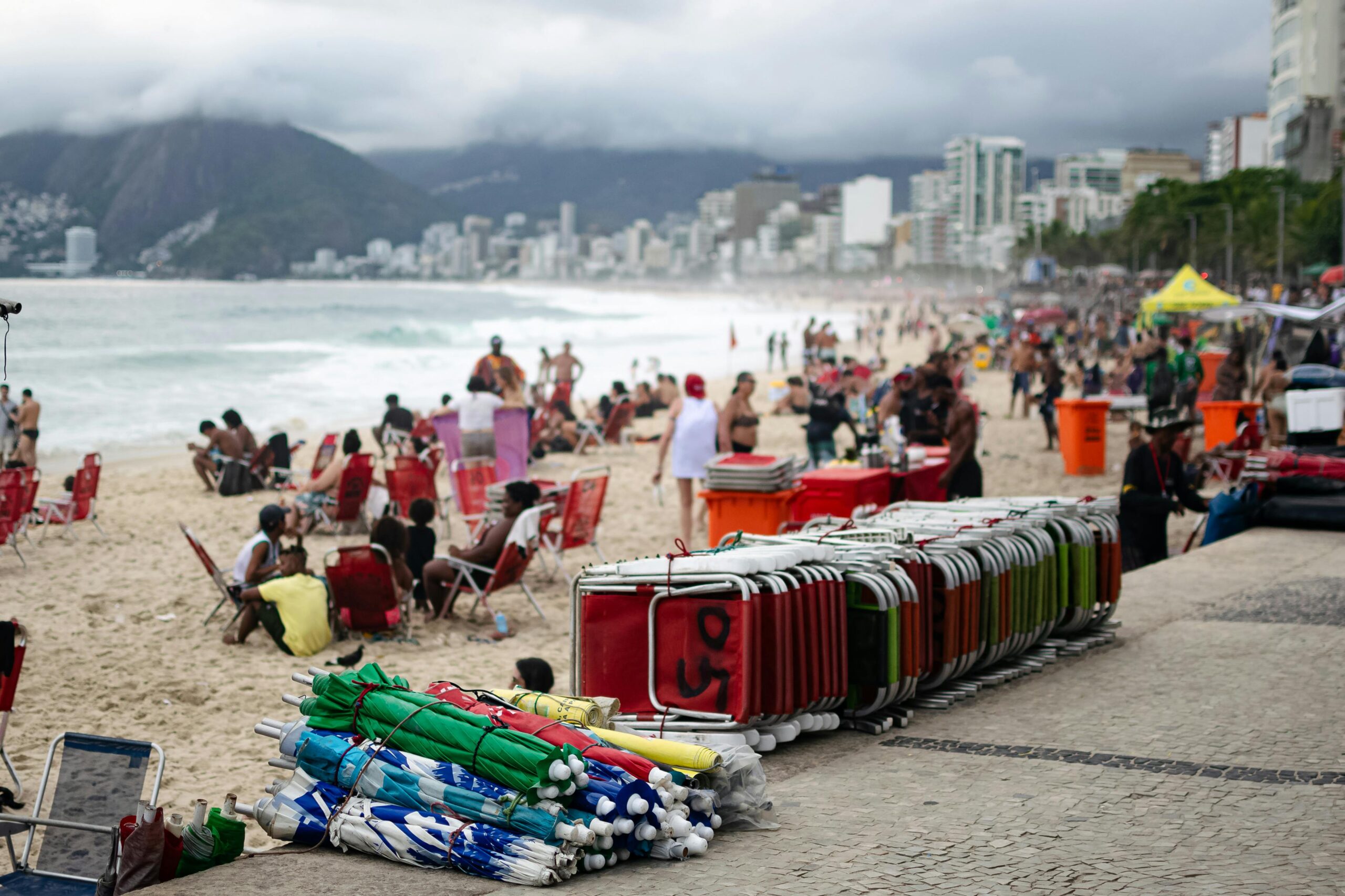 Feriados 2025: Veja o Calendário Completo e os Feriados Prolongados