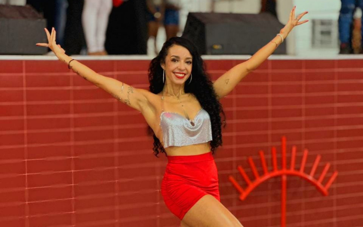 Porto da Pedra apresenta nova coreógrafa da comissão de frente