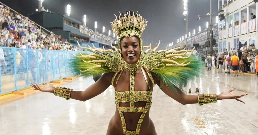 Iza volta ao posto de Rainha de Bateria da Imperatriz Leopoldinense