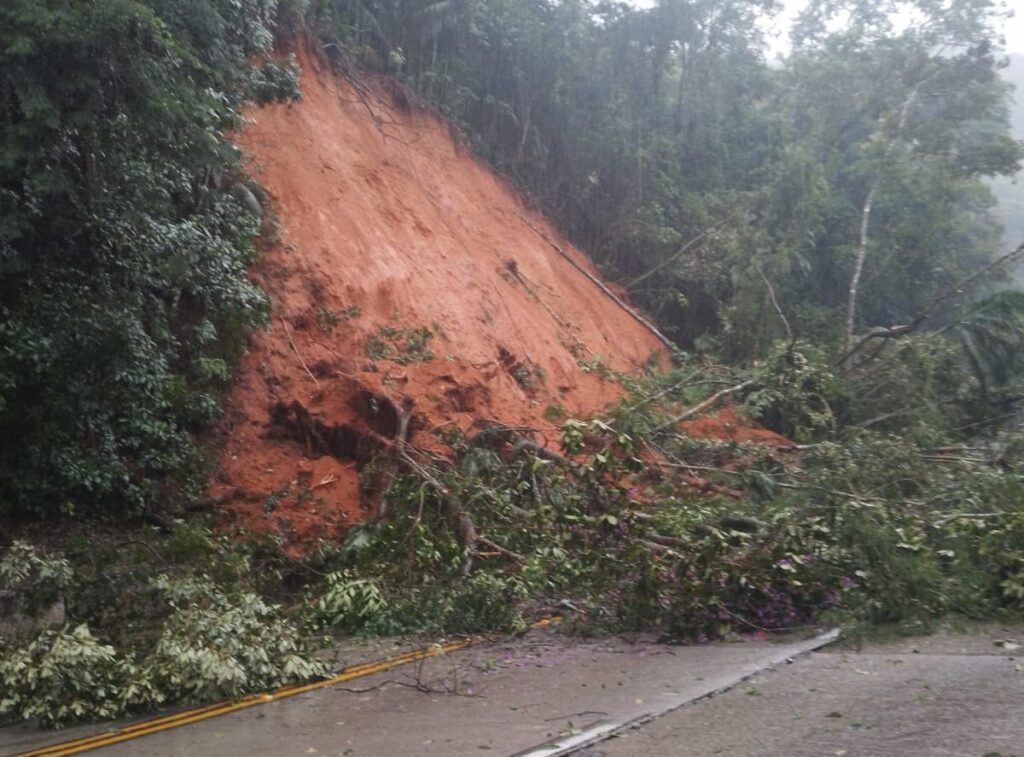 Serra Rio-Teresópolis permanece fechada devido às chuvas