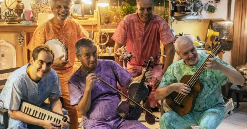 Grupo Los Traquitanas leva música e diversão para crianças em show no Sesc Quitandinha e Sesc Ramos