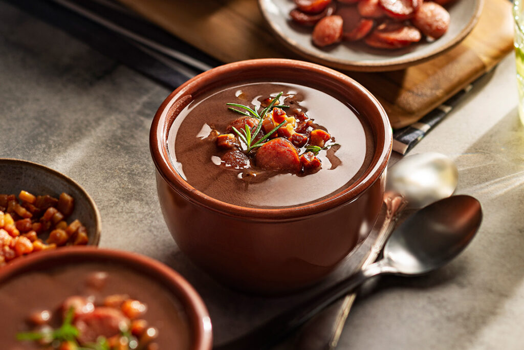 Caldo de Feijão: receita fácil e rápida de fazer