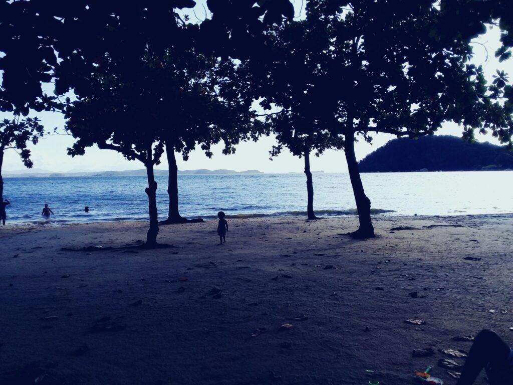 Praia da Moreninha / Pedra da Moreninha ilha de paquetá