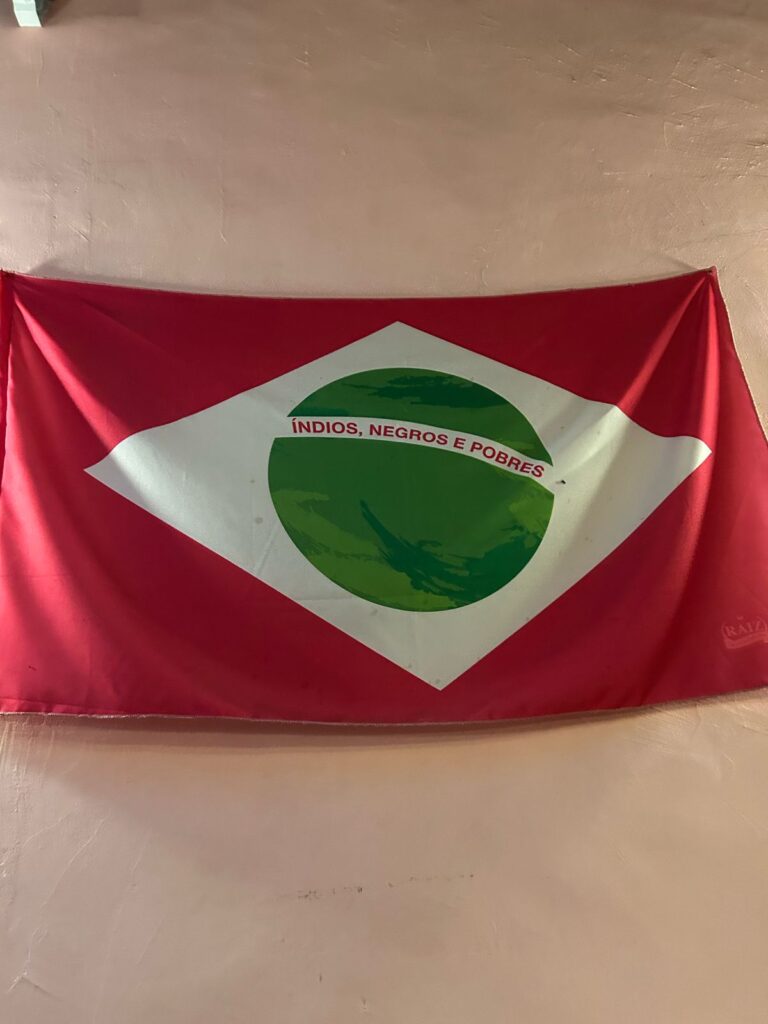bandeira da Mangueira no Surubar