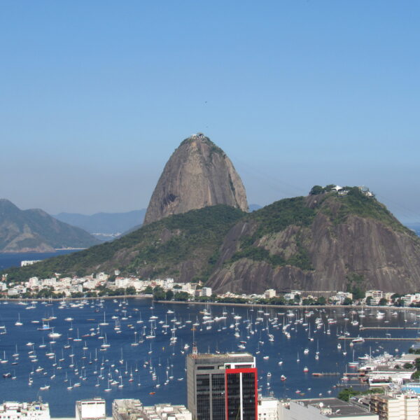 Decreto obriga presença de guia de turismo em excursões no Rio