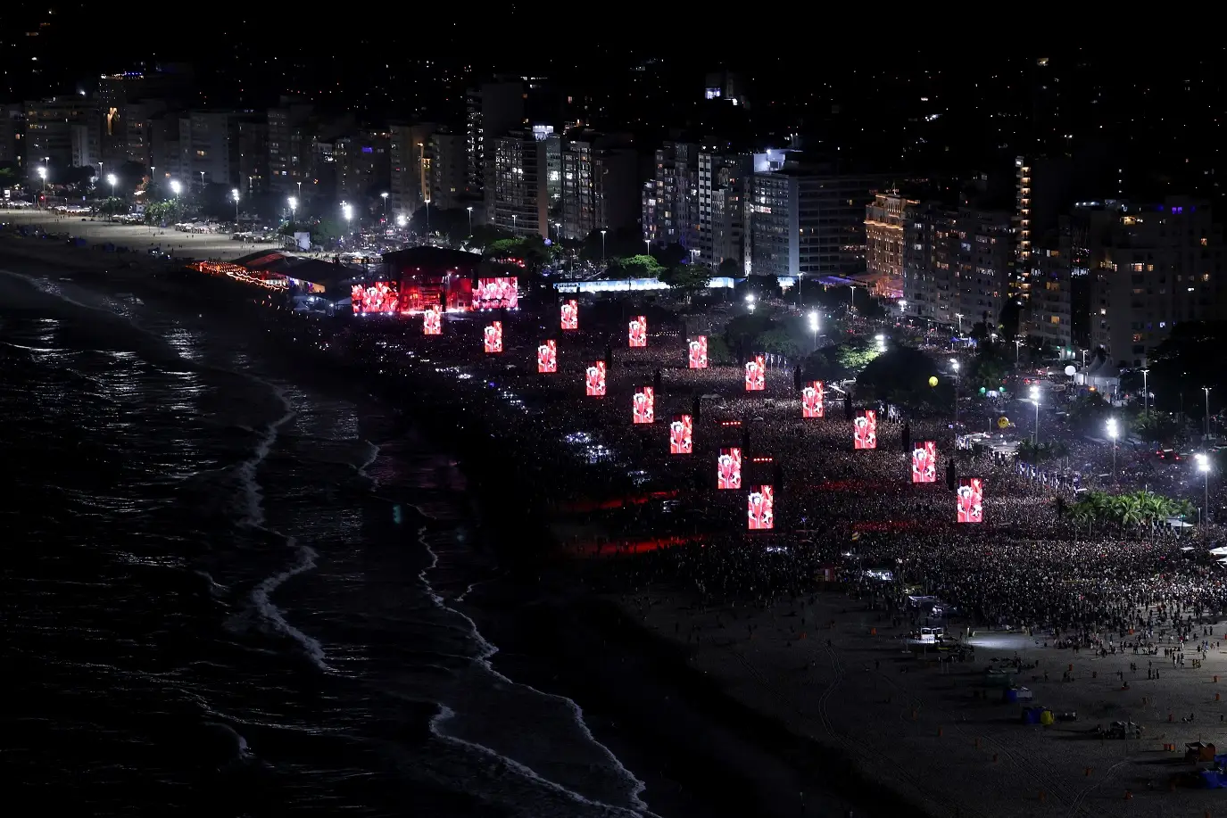 Show de Lady Gaga em Copacabana entra para o Guinness Book com recorde histórico