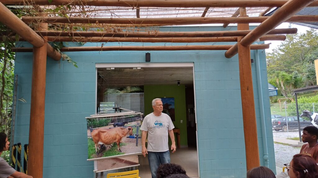 Experiência do visitante na queijaria leite puro