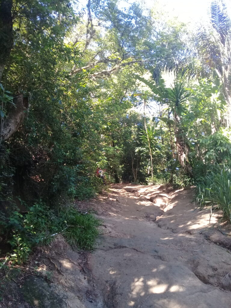 subida da pedra do telegrafo trilha