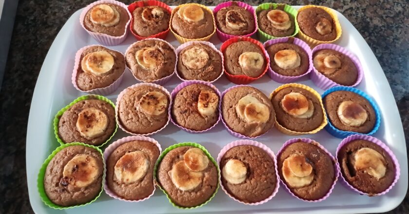 Receita de Muffin de Banana – com aproveitamento integral de alimentos