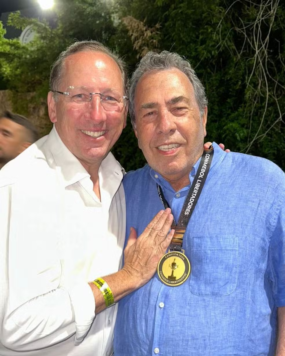 Em áudio, Montenegro diz: "Textor está tentando ficar com o Botafogo, só que não tem dinheiro"