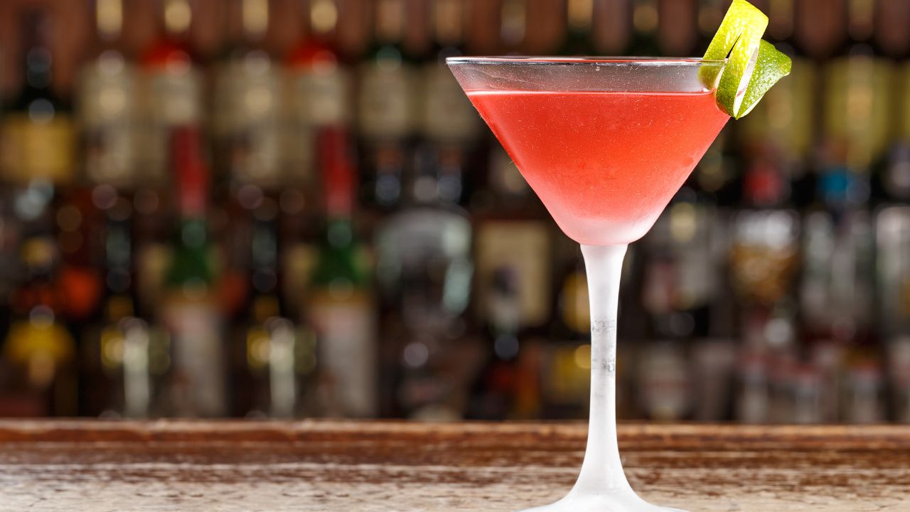 Receita Cosmopolitan drink: o clássico elegante dos drinks