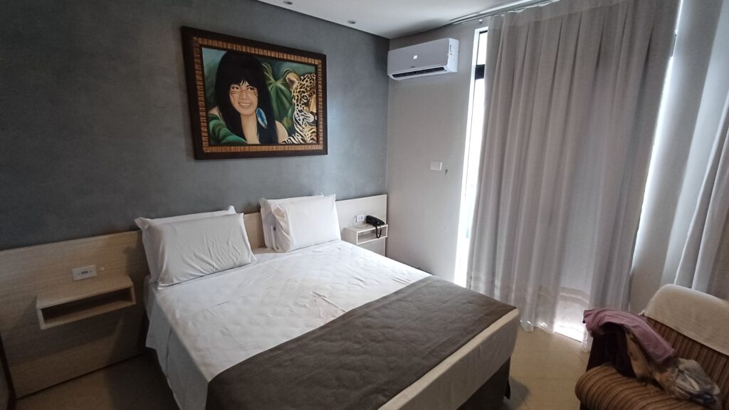 Como é o quarto do Hotel Portinari Centro