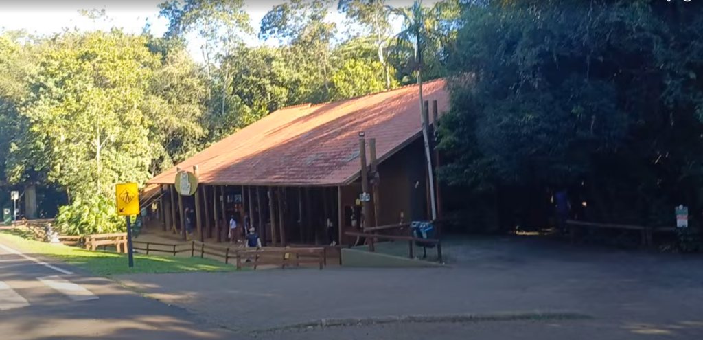 O que é o Macuco Safari?