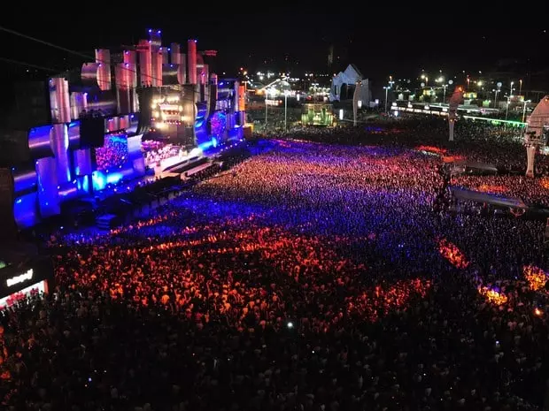 Rock in Rio 2026 proíbe power banks grandes veja quais carregadores serão permitidos