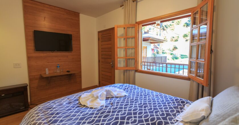 Hospedagem para Nômade Digital: Como Escolher Pousada ou Hotel com Wi-Fi Bom e Espaço para Trabalhar